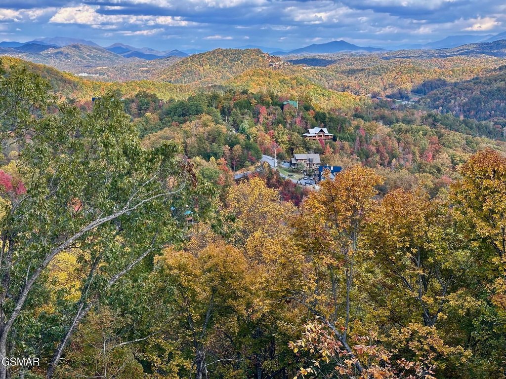 Pigeon Forge, Tennessee, 37862, United States, 3 Bedrooms Bedrooms, ,3.5 BathroomsBathrooms,Residential,Forsale,1999473