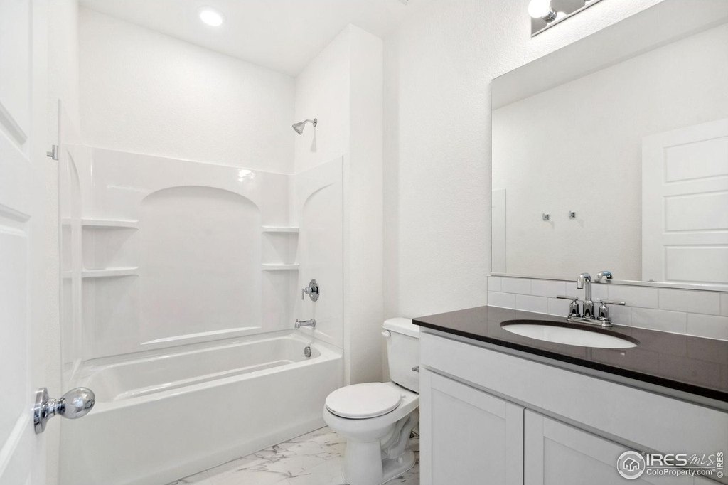 Hudson, Colorado, 80642, United States, 3 Bedrooms Bedrooms, ,2 BathroomsBathrooms,Residential,Forsale,2004291