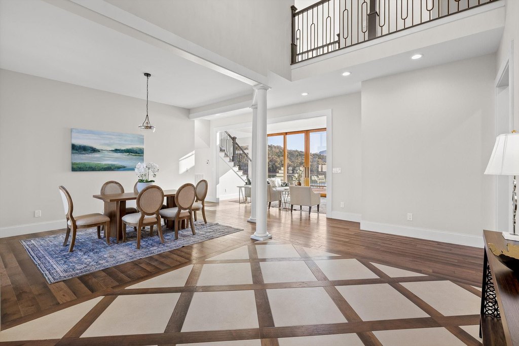 Jasper, Tennessee, 37347, United States, 5 Bedrooms Bedrooms, ,6.5 BathroomsBathrooms,Residential,Forsale,2009602