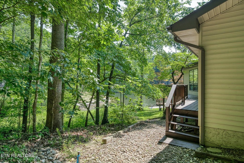 Crossville, Tennessee, 38558, United States, 2 Bedrooms Bedrooms, ,2 BathroomsBathrooms,Residential,Forsale,1907858