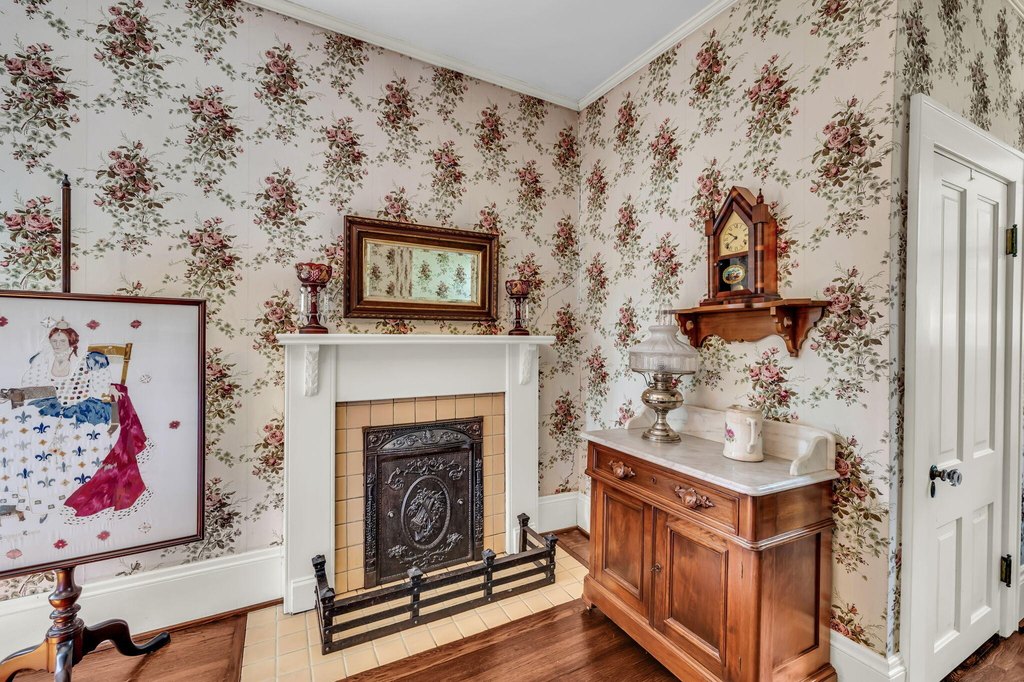 Chattanooga, Tennessee, 37404, United States, 5 Bedrooms Bedrooms, ,4 BathroomsBathrooms,Residential,Forsale,1963589