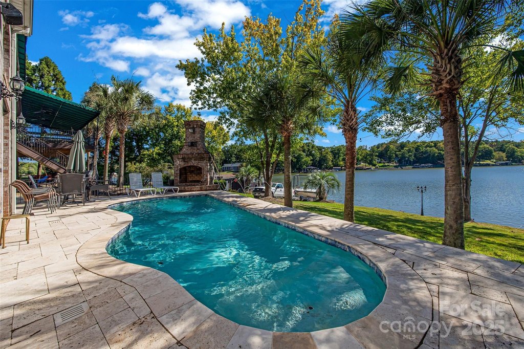 Clover, South Carolina, 29710, United States, 5 Bedrooms Bedrooms, ,7.5 BathroomsBathrooms,Residential,Forsale,2004572