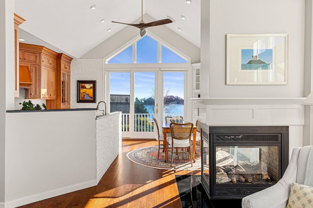 New Castle, New Hampshire, 03854, United States, 3 Bedrooms Bedrooms, ,3.5 BathroomsBathrooms,Residential,Forsale,2004717