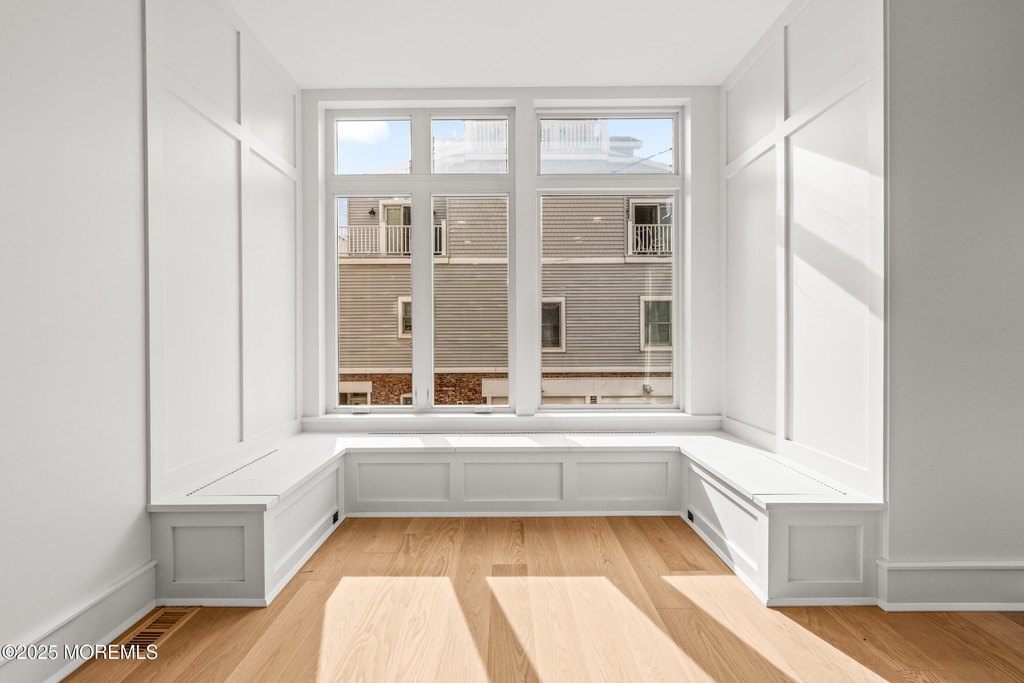 Sea Bright, New Jersey, 07760, United States, 5 Bedrooms Bedrooms, ,4 BathroomsBathrooms,Residential,Forsale,2014193