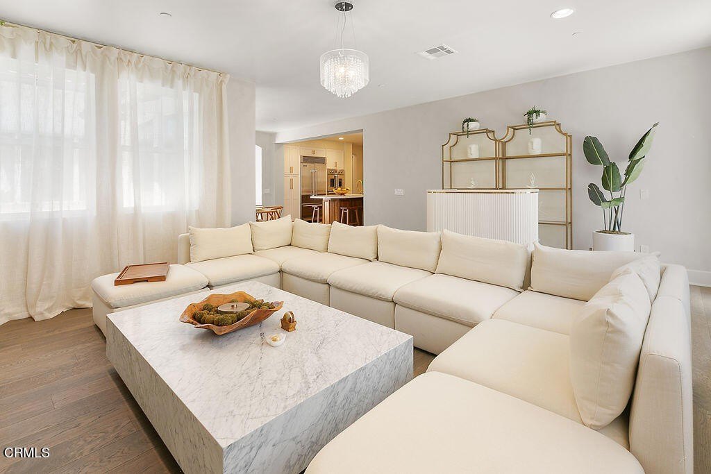 Thousand Oaks, California, 91362, United States, 4 Bedrooms Bedrooms, ,3.5 BathroomsBathrooms,Residential,Forsale,2004525