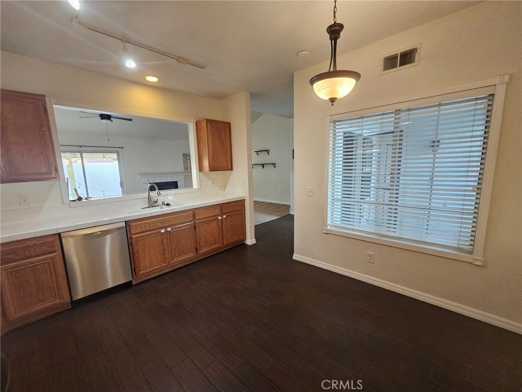 Mentone, California, 92359, United States, 3 Bedrooms Bedrooms, ,2 BathroomsBathrooms,Residential,Forsale,1960027