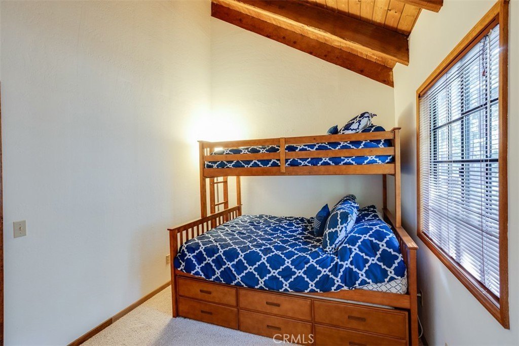 Lake Arrowhead, California, 92352, United States, 5 Bedrooms Bedrooms, ,3.5 BathroomsBathrooms,Residential,Forsale,1953304