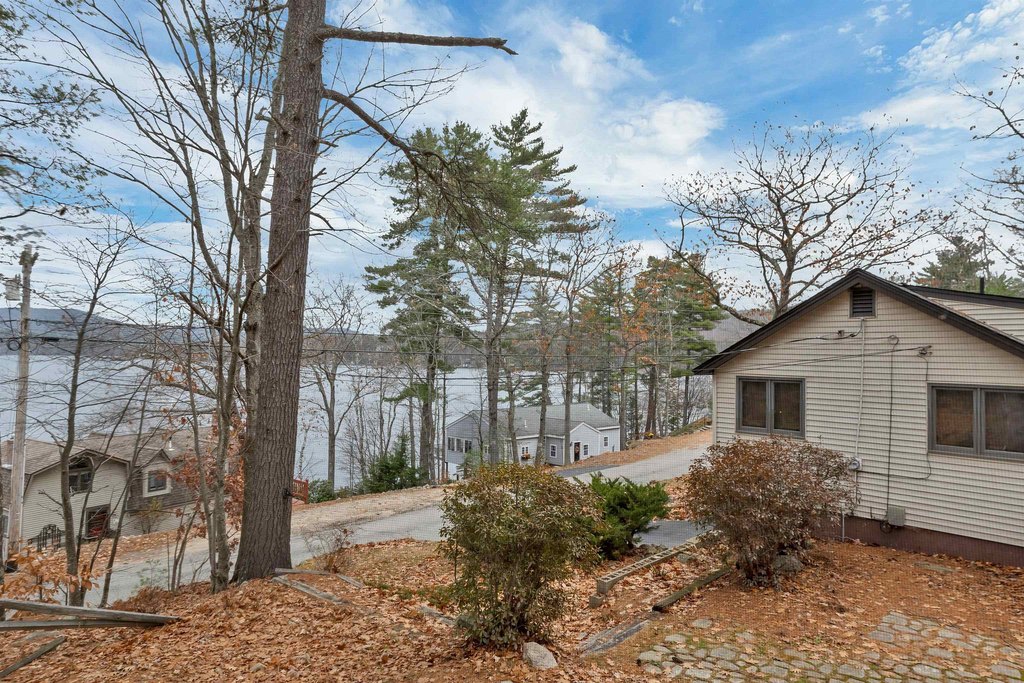 New Durham, New Hampshire, 03855, United States, 2 Bedrooms Bedrooms, ,1.5 BathroomsBathrooms,Residential,Forsale,2004713