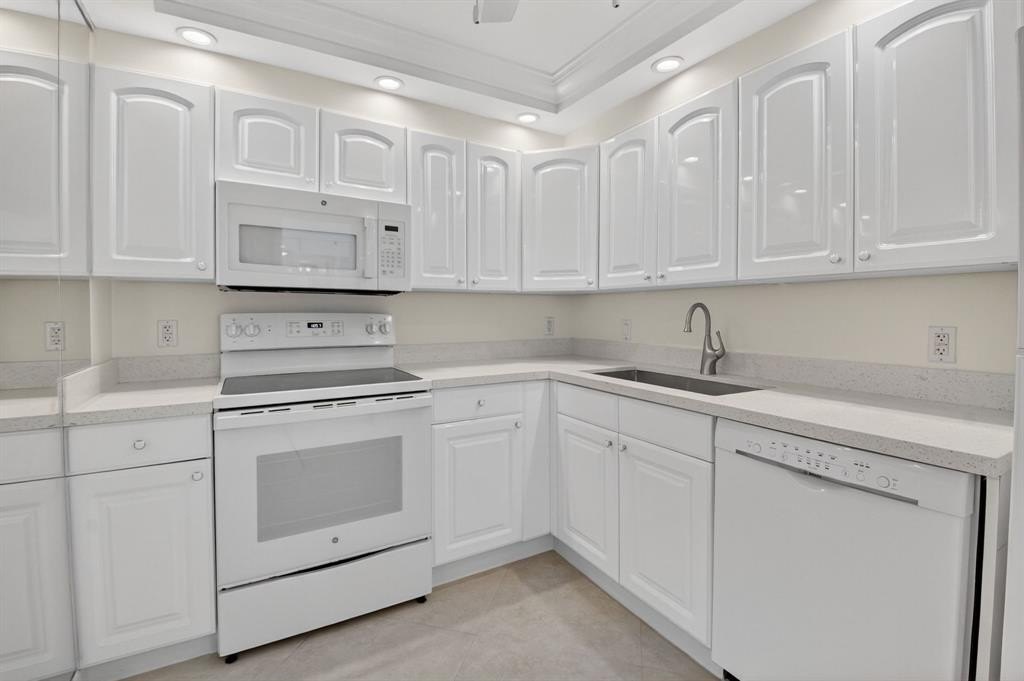 Highland Beach, Florida, 33487, United States, 2 Bedrooms Bedrooms, ,2 BathroomsBathrooms,Residential,Forsale,2004489