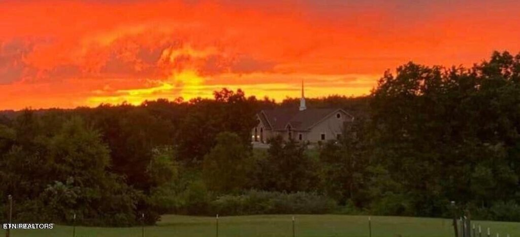 Crossville, Tennessee, 38571, United States, 3 Bedrooms Bedrooms, ,3 BathroomsBathrooms,Residential,Forsale,1907880