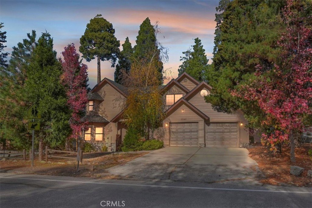 Lake Arrowhead, California, 92352, United States, 4 Bedrooms Bedrooms, ,3 BathroomsBathrooms,Residential,Forsale,2004860