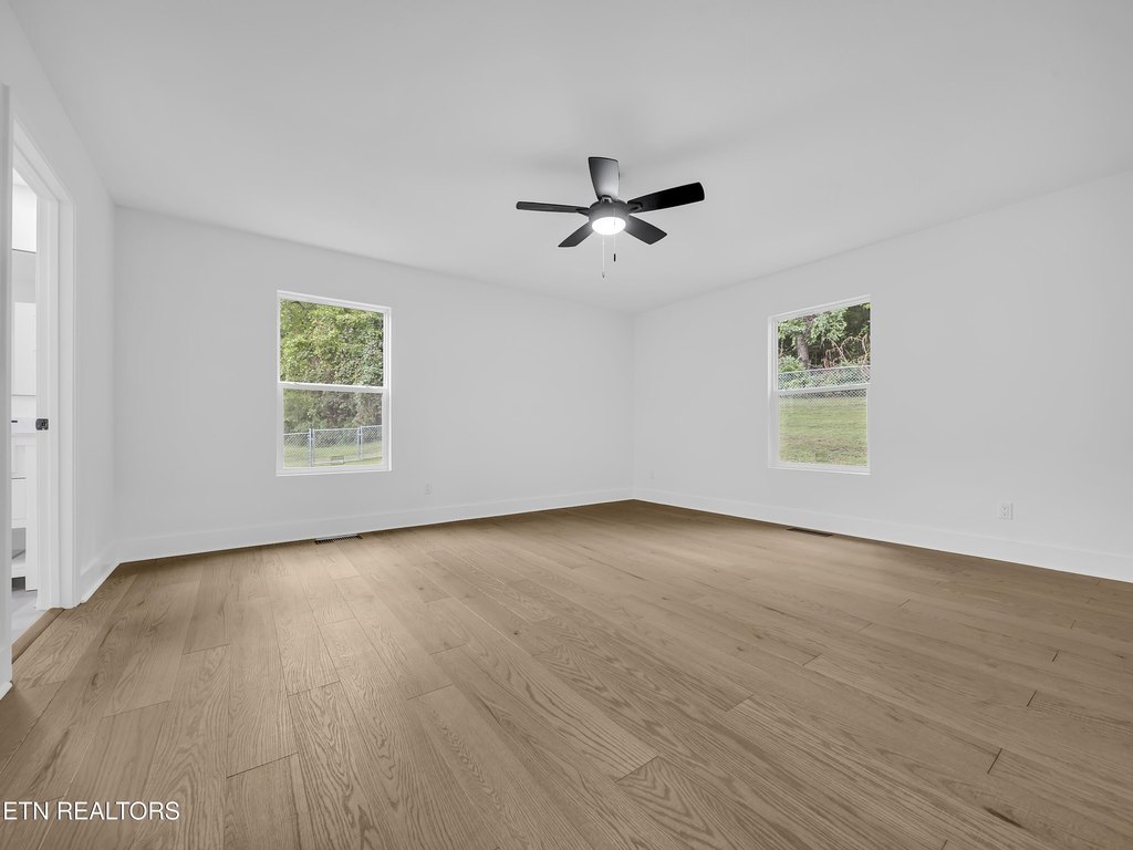 Maryville, Tennessee, 37801, United States, 3 Bedrooms Bedrooms, ,3 BathroomsBathrooms,Residential,Forsale,1973600