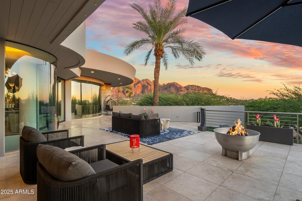 Paradise Valley, Arizona, 85253, United States, 5 Bedrooms Bedrooms, ,6.5 BathroomsBathrooms,Residential,Forsale,2004936