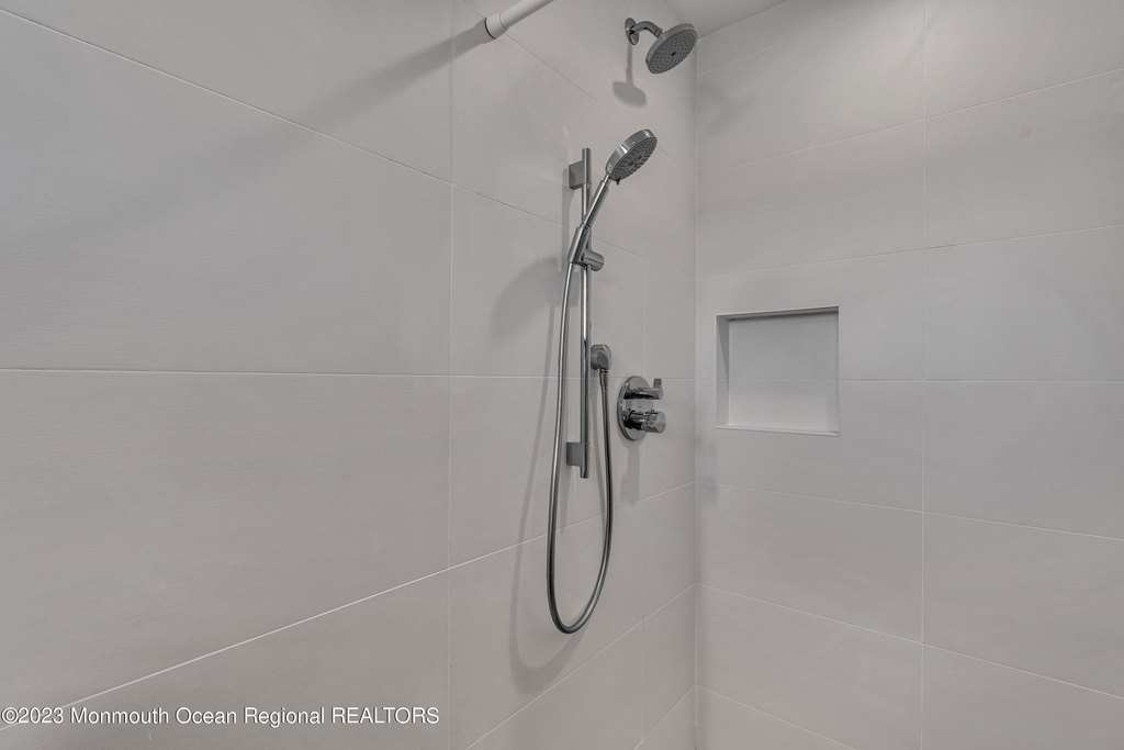 Brick, New Jersey, 08724, United States, 5 Bedrooms Bedrooms, ,4 BathroomsBathrooms,Residential,Forsale,2008938