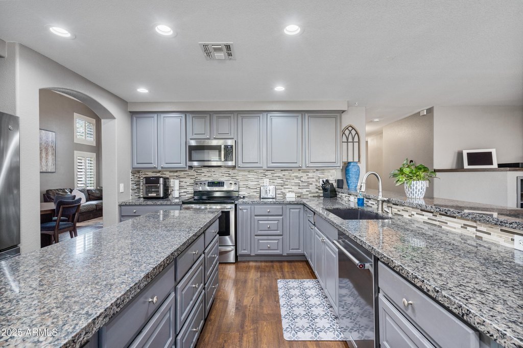 Mesa, Arizona, 85212, United States, 4 Bedrooms Bedrooms, ,3 BathroomsBathrooms,Residential,Forsale,2004920