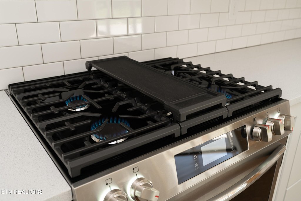 Maryville, Tennessee, 37801, United States, 3 Bedrooms Bedrooms, ,3 BathroomsBathrooms,Residential,Forsale,1942429