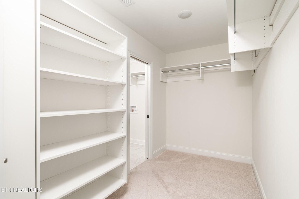 Maryville, Tennessee, 37801, United States, 3 Bedrooms Bedrooms, ,3 BathroomsBathrooms,Residential,Forsale,1942429