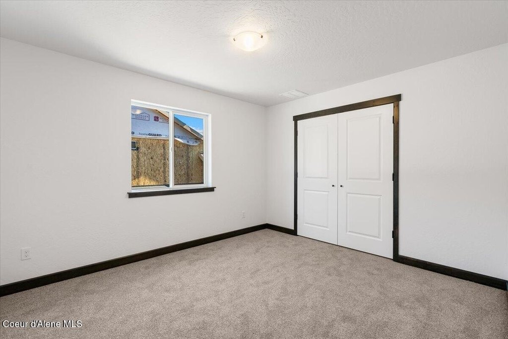 Post Falls, Idaho, 83854, United States, 4 Bedrooms Bedrooms, ,2.5 BathroomsBathrooms,Residential,Forsale,1984579