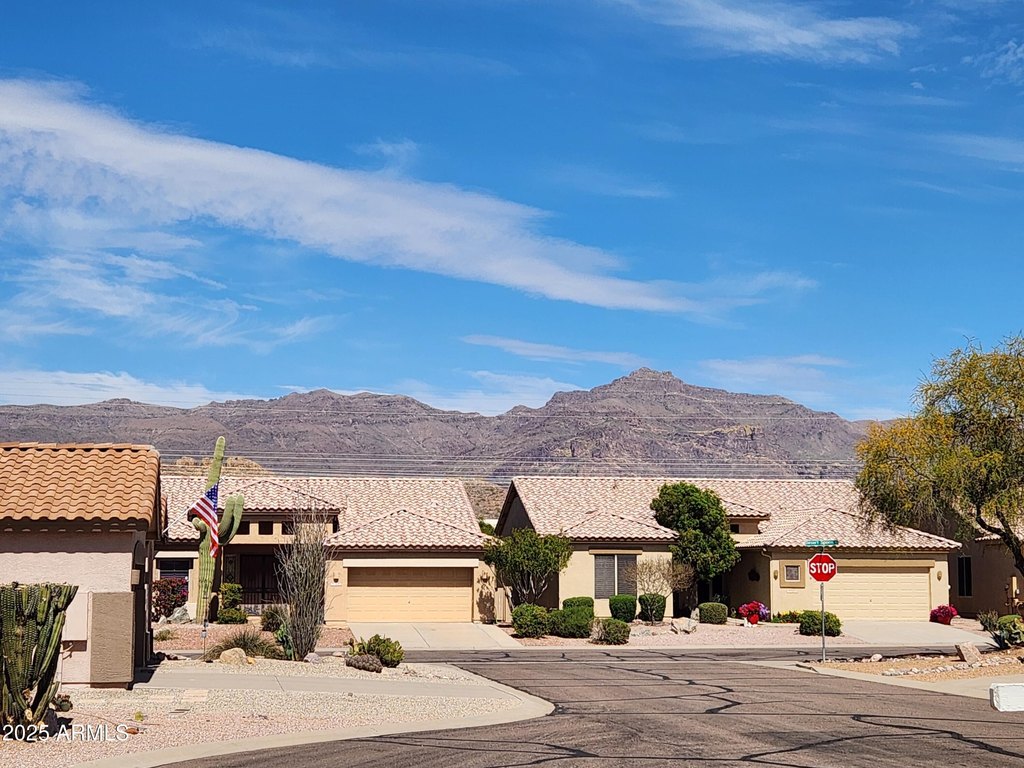 Gold Canyon, Arizona, 85118, United States, 3 Bedrooms Bedrooms, ,2 BathroomsBathrooms,Residential,Forsale,2004927