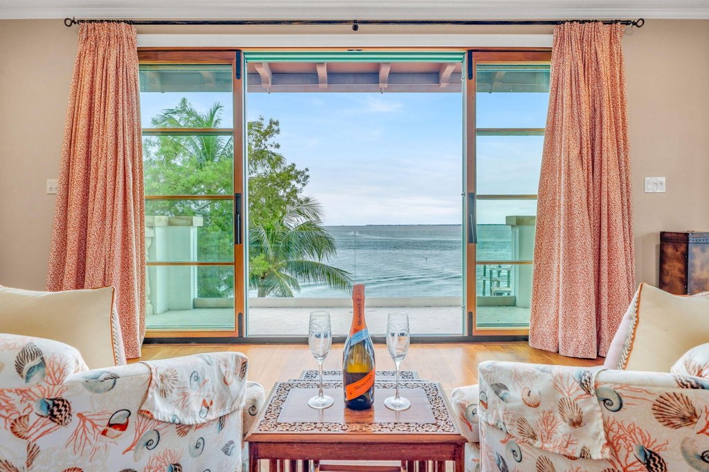 Key Colony, Florida, 33051, United States, 4 Bedrooms Bedrooms, ,4.5 BathroomsBathrooms,Residential,Forsale,2004355