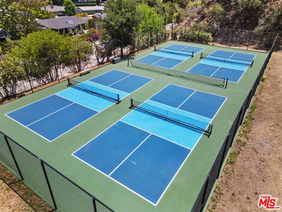 Malibu, California, 90265, United States, 4 Bedrooms Bedrooms, ,2.5 BathroomsBathrooms,Residential,Forsale,2009611