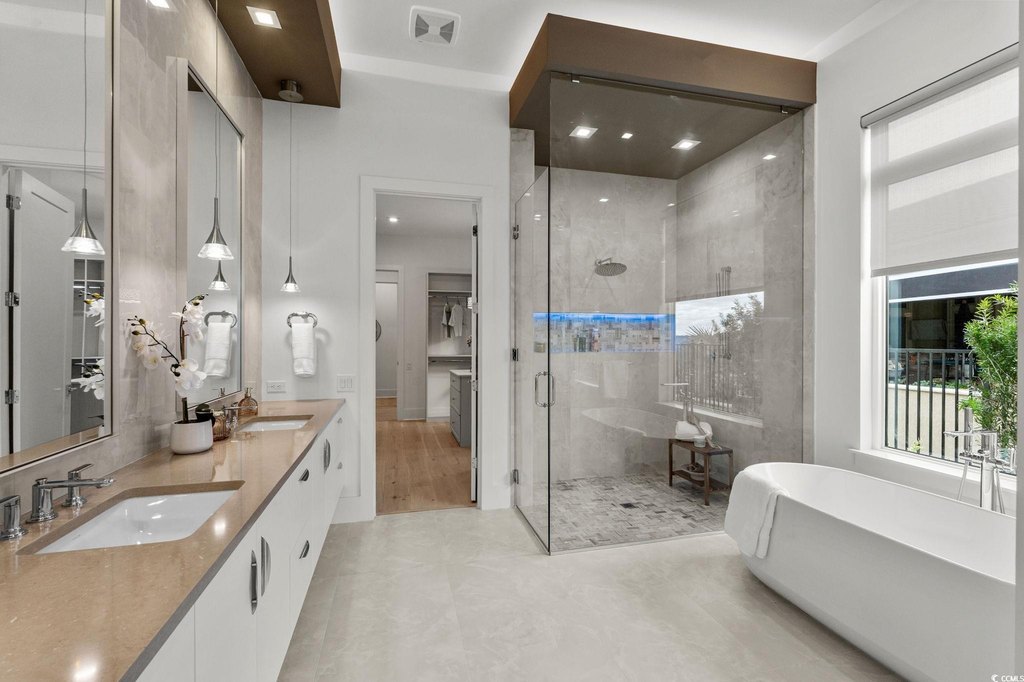 Myrtle Beach, South Carolina, 29579, United States, 4 Bedrooms Bedrooms, ,4.5 BathroomsBathrooms,Residential,Forsale,2008932