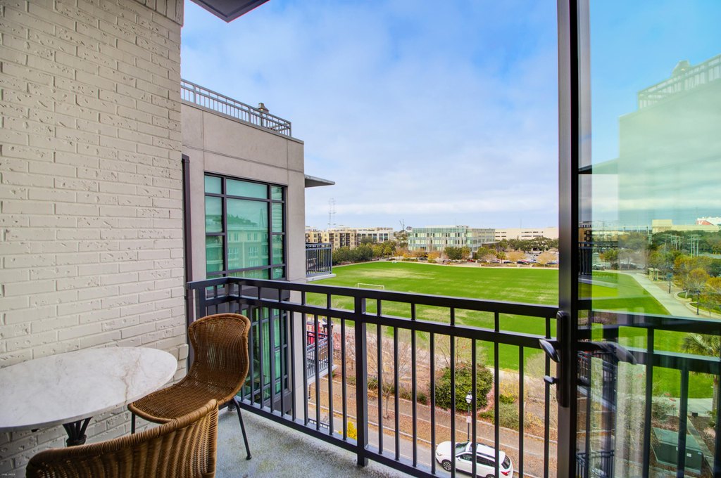 Charleston, South Carolina, 29401, United States, 2 Bedrooms Bedrooms, ,2 BathroomsBathrooms,Residential,Forsale,2007728