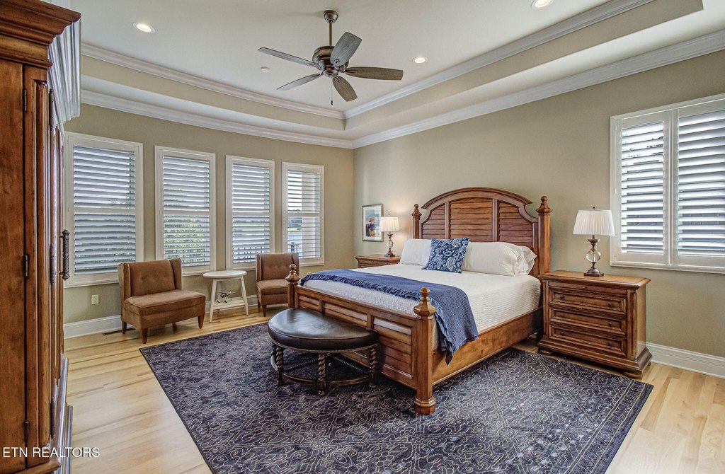 Vonore, Tennessee, 37885, United States, 4 Bedrooms Bedrooms, ,4.5 BathroomsBathrooms,Residential,Forsale,1960237