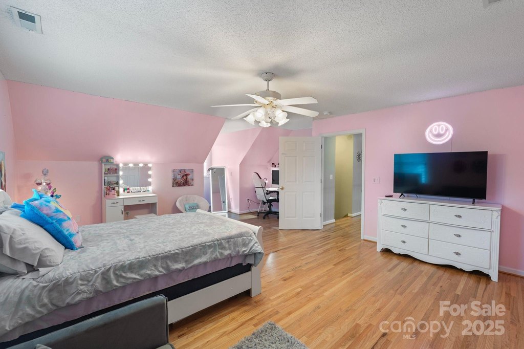 Granite Falls, North Carolina, 28630, United States, 4 Bedrooms Bedrooms, ,3.5 BathroomsBathrooms,Residential,Forsale,2007716