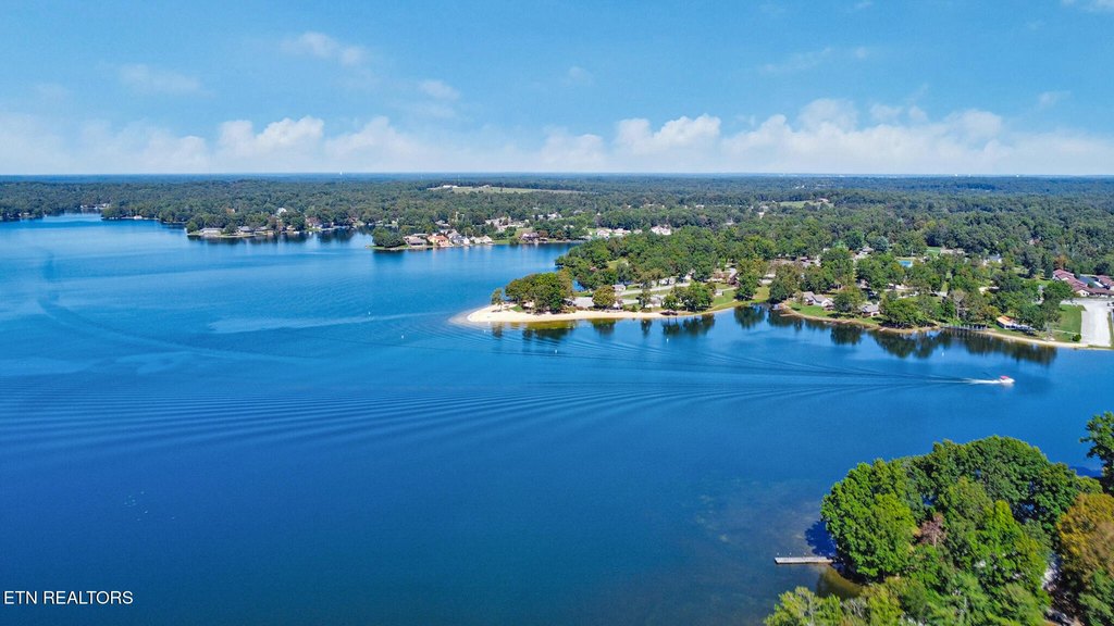 Crossville, Tennessee, 38572, United States, 3 Bedrooms Bedrooms, ,3.5 BathroomsBathrooms,Residential,Forsale,1968515