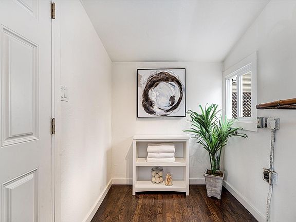 Oakland, California, 94619, United States, 2 Bedrooms Bedrooms, ,1 BathroomBathrooms,Residential,Forsale,2004749