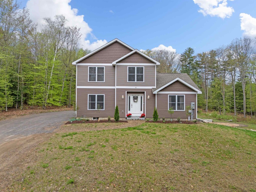 Gilford, New Hampshire, 03249, United States, 4 Bedrooms Bedrooms, ,2.5 BathroomsBathrooms,Residential,Forsale,2004032