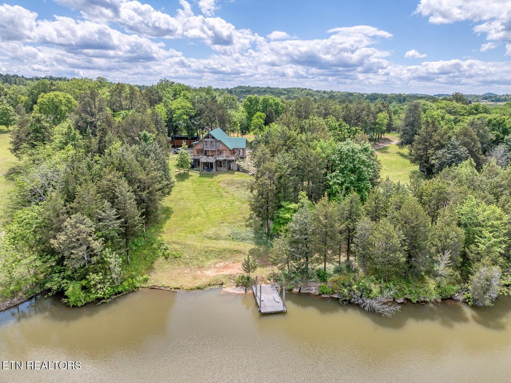 Louisville, Tennessee, 37777, United States, 2 Bedrooms Bedrooms, ,2 BathroomsBathrooms,Residential,Forsale,1893780