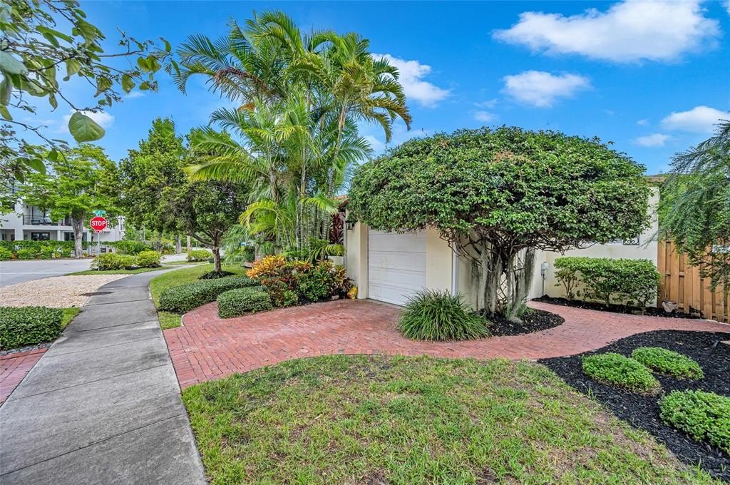 Fort Lauderdale, Florida, 33301, United States, 3 Bedrooms Bedrooms, ,2 BathroomsBathrooms,Residential,Forsale,1884580