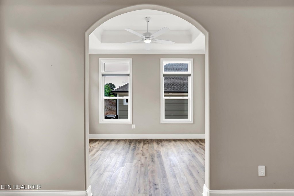 Loudon, Tennessee, 37774, United States, 3 Bedrooms Bedrooms, ,3 BathroomsBathrooms,Residential,Forsale,1910204