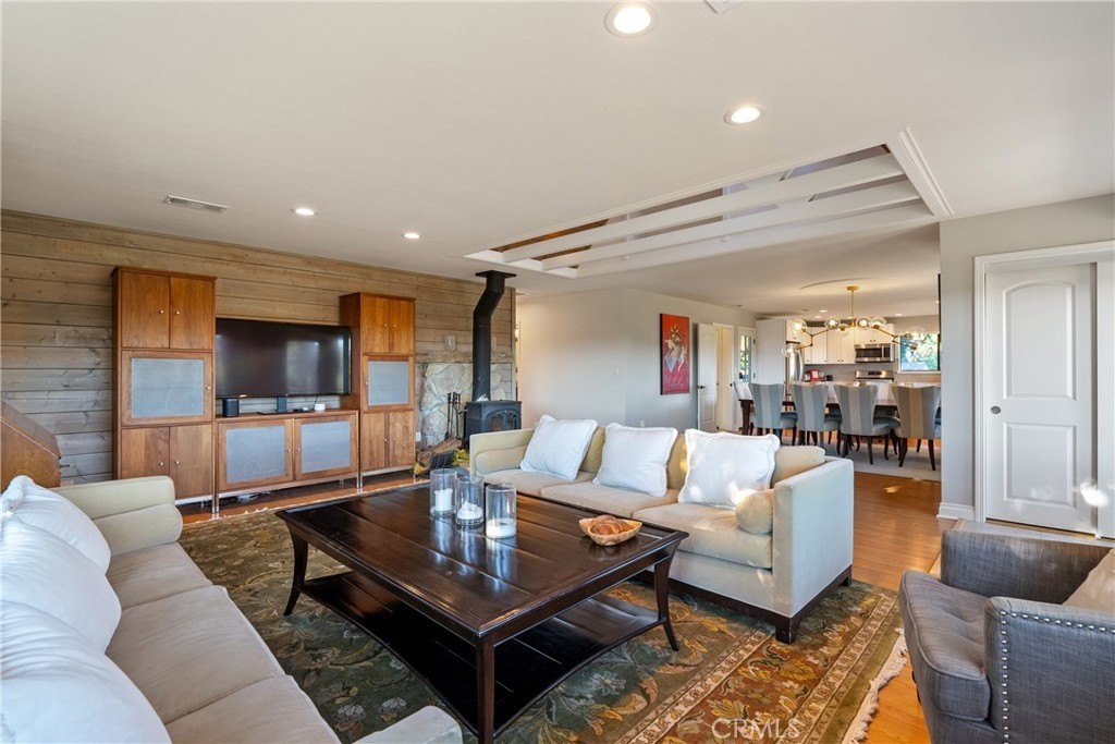 Templeton, California, 93465, United States, 6 Bedrooms Bedrooms, ,5 BathroomsBathrooms,Residential,Forsale,2009030