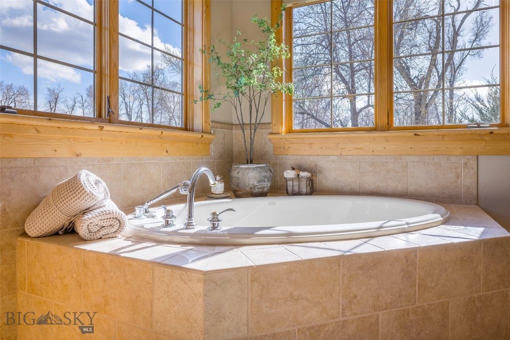 Bozeman, Montana, 59718, United States, 4 Bedrooms Bedrooms, ,4 BathroomsBathrooms,Residential,Forsale,1963467