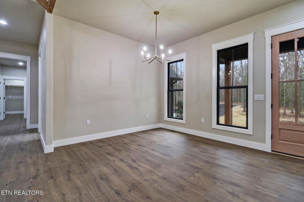 Jamestown, Tennessee, 38556, United States, 3 Bedrooms Bedrooms, ,2 BathroomsBathrooms,Residential,Forsale,2010945