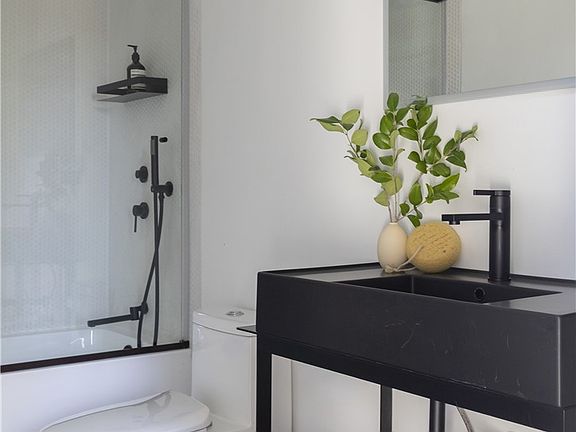 Lake Arrowhead, California, 92352, United States, 3 Bedrooms Bedrooms, ,3 BathroomsBathrooms,Residential,Forsale,2004866