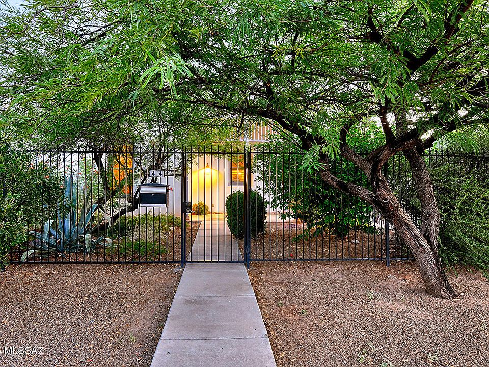 Tucson, Arizona, 85701, United States, 2 Bedrooms Bedrooms, ,3 BathroomsBathrooms,Residential,Forsale,1963517