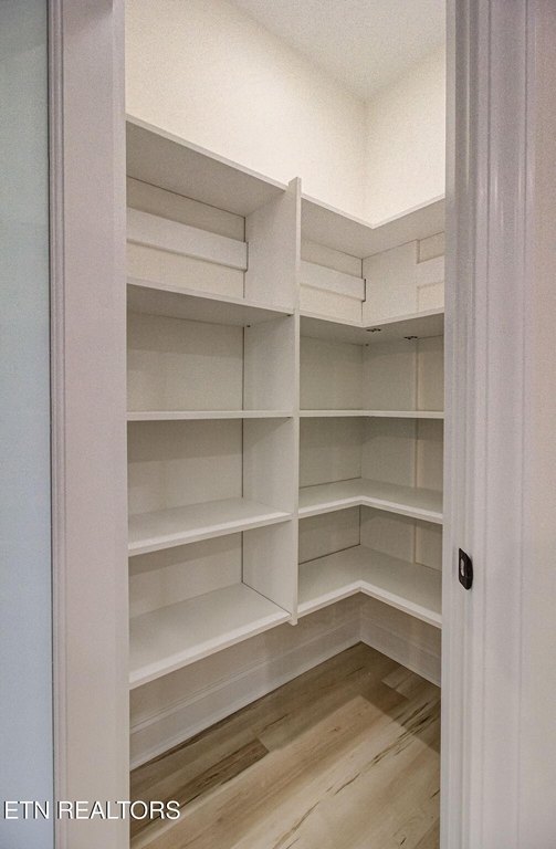 Vonore, Tennessee, 37885, United States, 3 Bedrooms Bedrooms, ,2 BathroomsBathrooms,Residential,Forsale,1910198