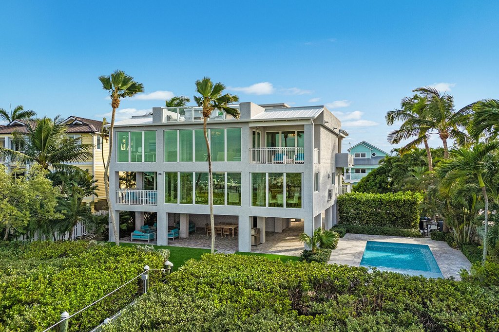 Key Largo, Florida, 33037, United States, 5 Bedrooms Bedrooms, ,3.5 BathroomsBathrooms,Residential,Forsale,1971978