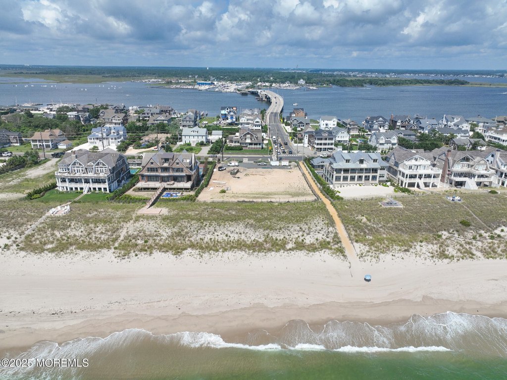 Mantoloking, New Jersey, 08738, United States, 8 Bedrooms Bedrooms, ,8.5 BathroomsBathrooms,Residential,Forsale,1900471