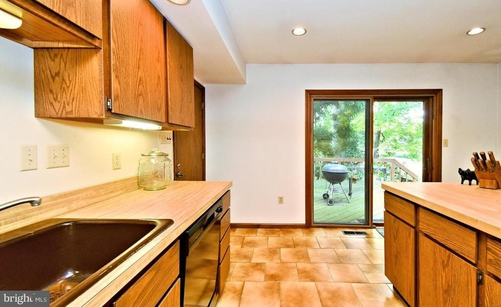 DOYLESTOWN, Pennsylvania, 18901, United States, 4 Bedrooms Bedrooms, ,3 BathroomsBathrooms,Residential,Forsale,1973388