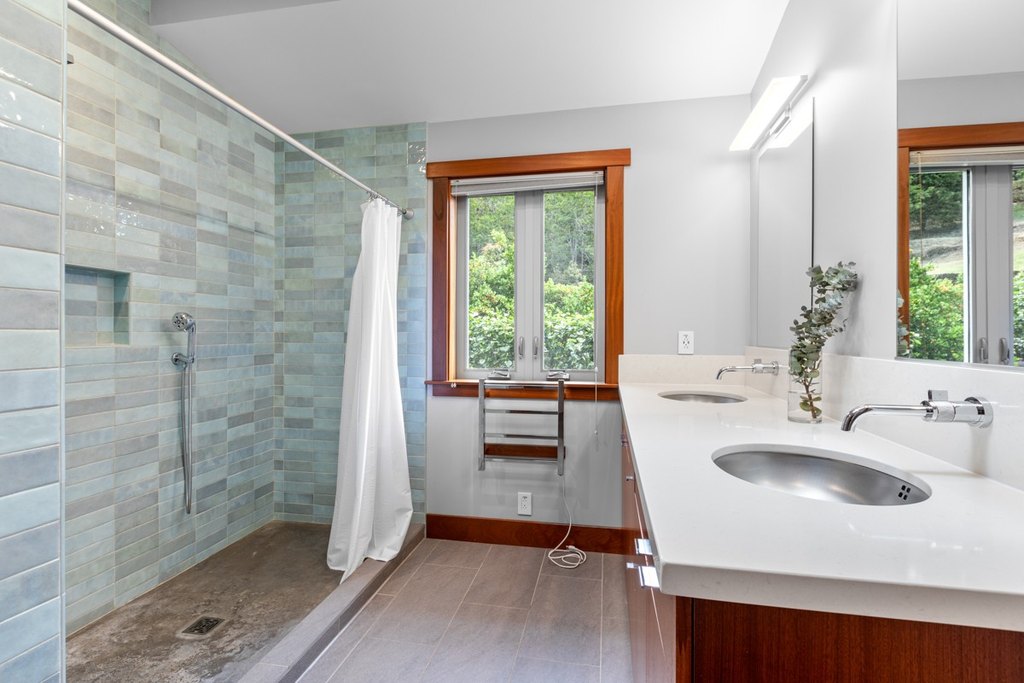 Kamuela, Hawaii, 96743, United States, 4 Bedrooms Bedrooms, ,3 BathroomsBathrooms,Residential,Forsale,1989831