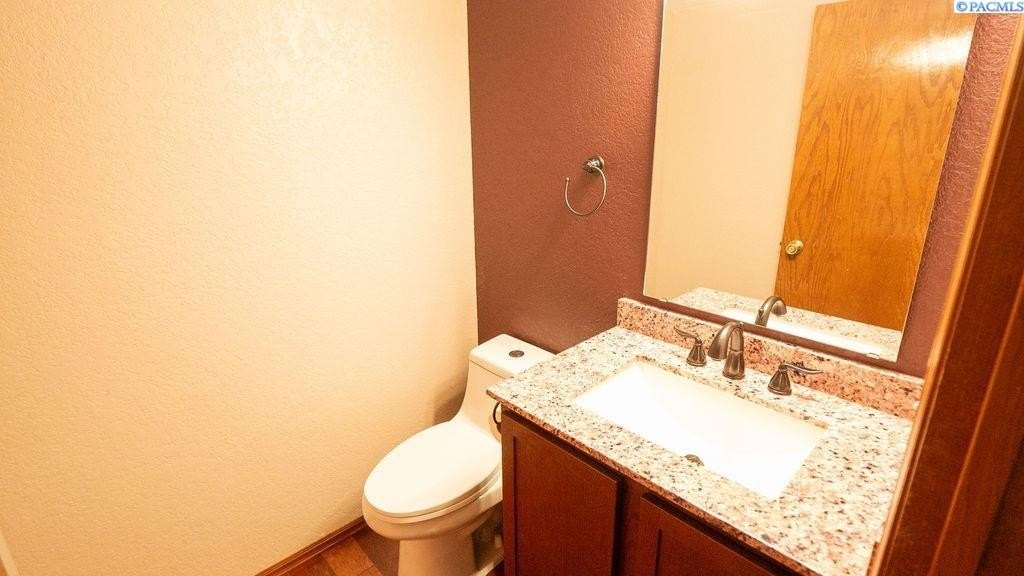 Richland, Washington, 99352, United States, 4 Bedrooms Bedrooms, ,2.5 BathroomsBathrooms,Residential,Forsale,1964558