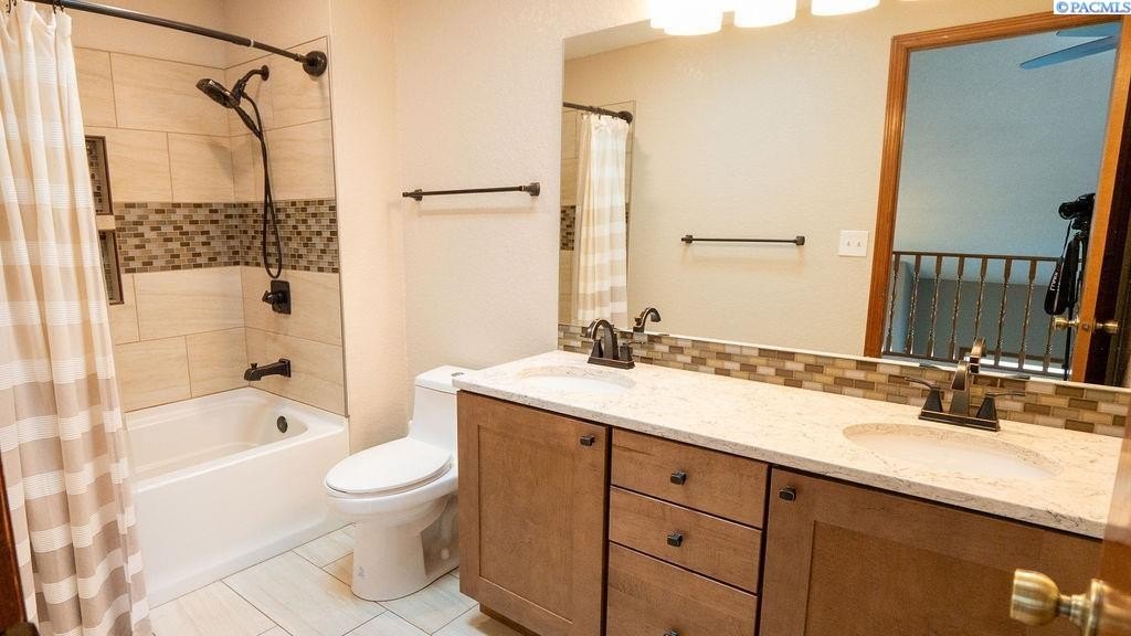 Richland, Washington, 99352, United States, 4 Bedrooms Bedrooms, ,2.5 BathroomsBathrooms,Residential,Forsale,1964558