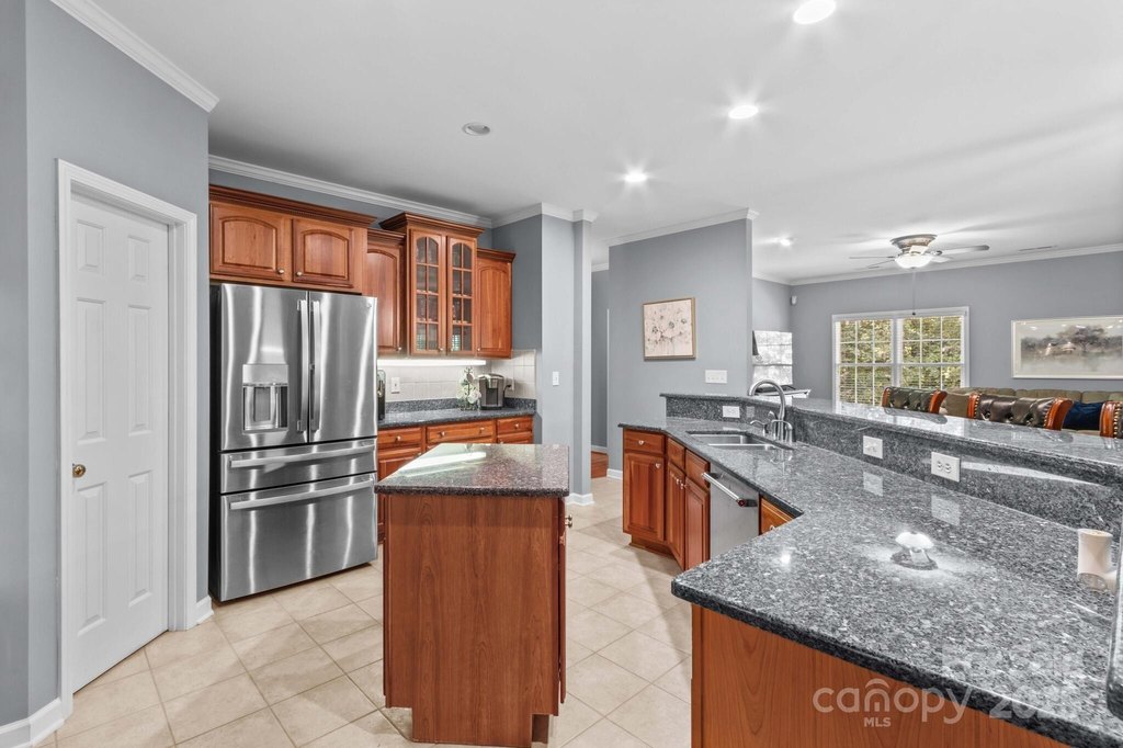 Lexington, North Carolina, 27295, United States, 3 Bedrooms Bedrooms, ,3.5 BathroomsBathrooms,Residential,Forsale,1985978