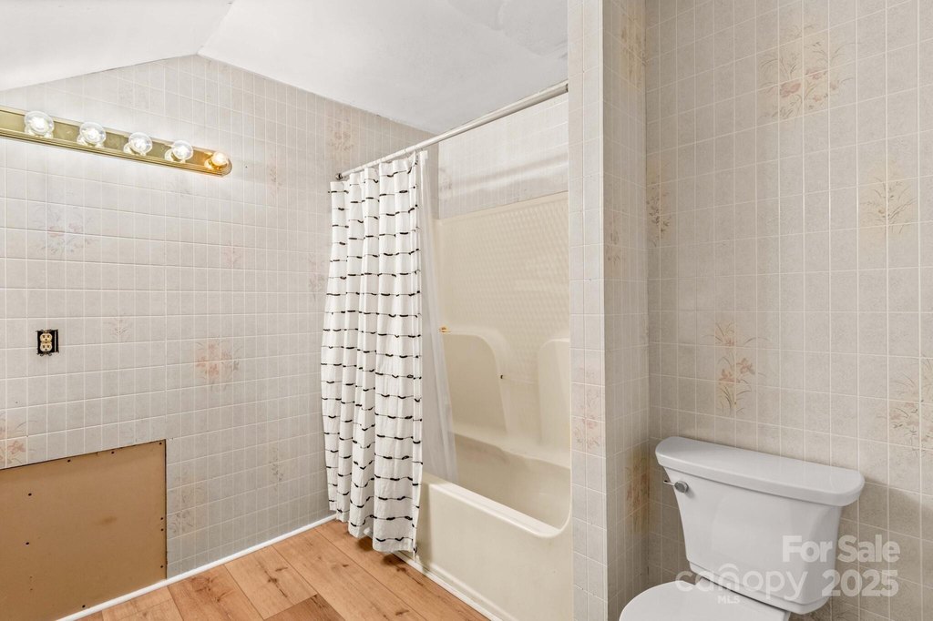 Kannapolis, North Carolina, 28081, United States, 6 Bedrooms Bedrooms, ,4 BathroomsBathrooms,Residential,Forsale,1985977