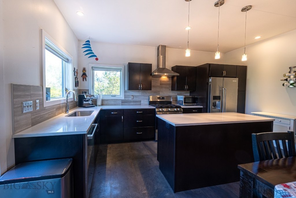 Bozeman, Montana, 59718, United States, 2 Bedrooms Bedrooms, ,5.5 BathroomsBathrooms,Residential,Forsale,1986983